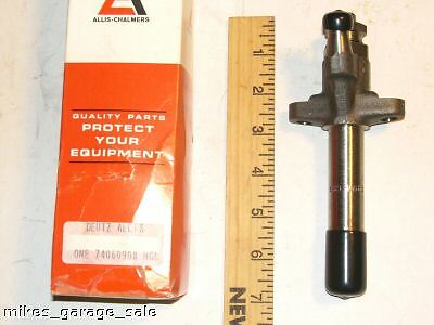 ALLIS CHALMERS FUEL INJECTOR 74060908 HOLDER NOS  