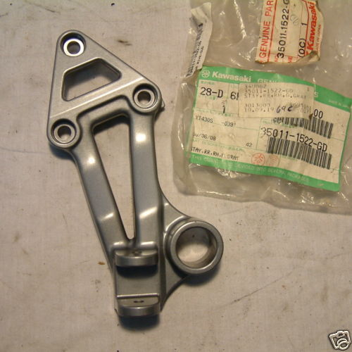 Kawasaki ZX11 90 93 Rear Right Peg Bracket New #2034  