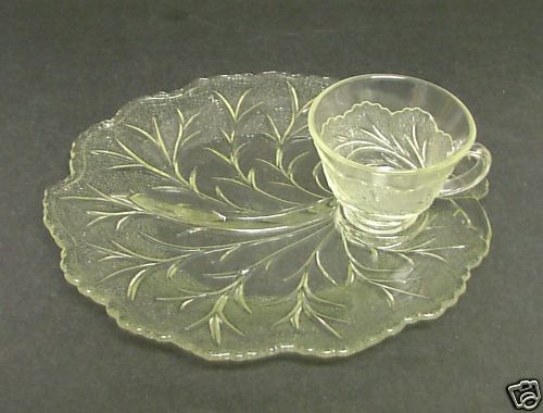 Indiana Glass PEBBLE LEAF #6 Snack Set Plate/Cup  