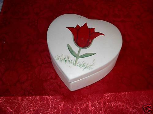 1970s Holland Mold Ceramic Heart Trinket Box/Dish Tulip  